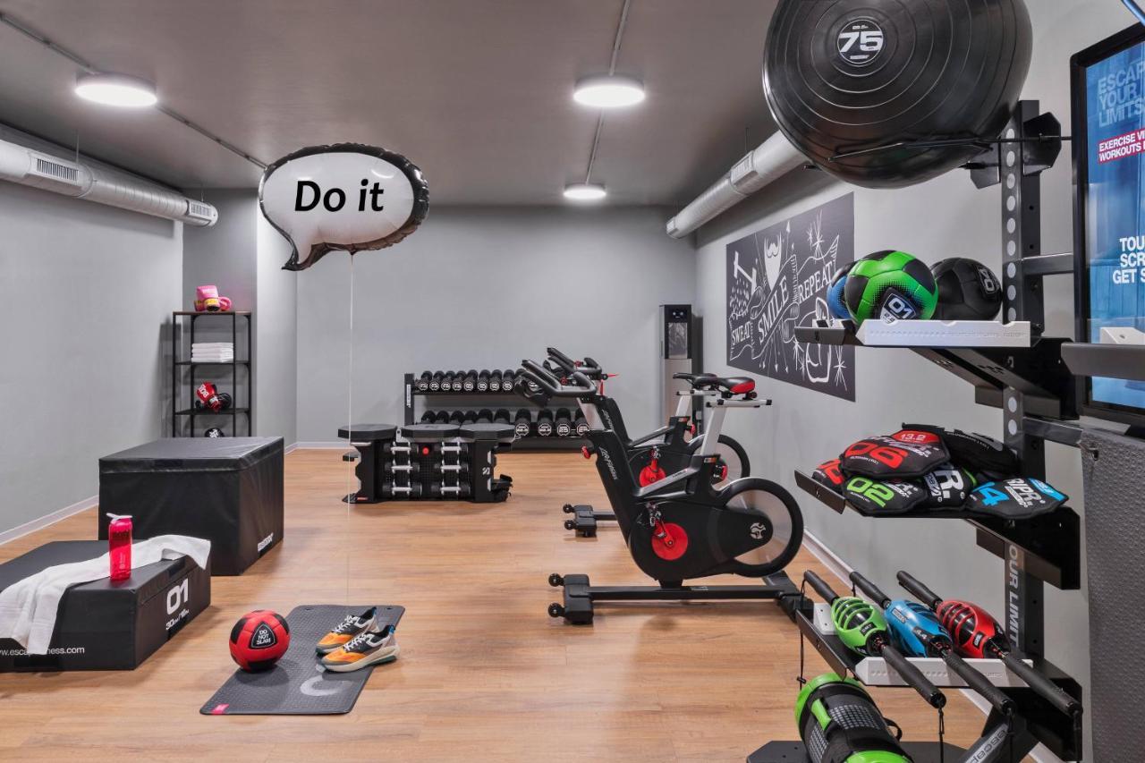 Moxy Hamburg City Kültér fotó