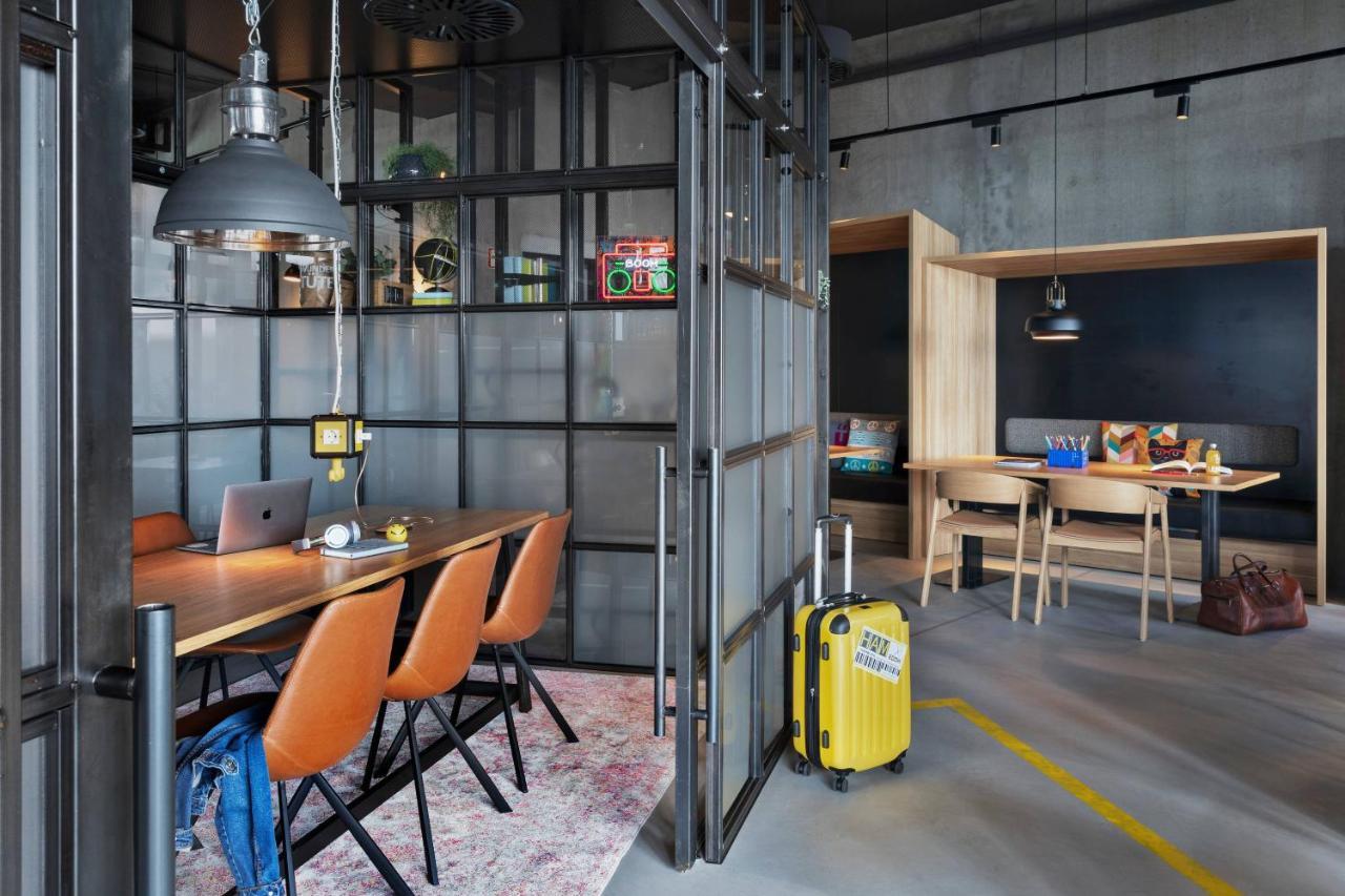 Moxy Hamburg City Kültér fotó
